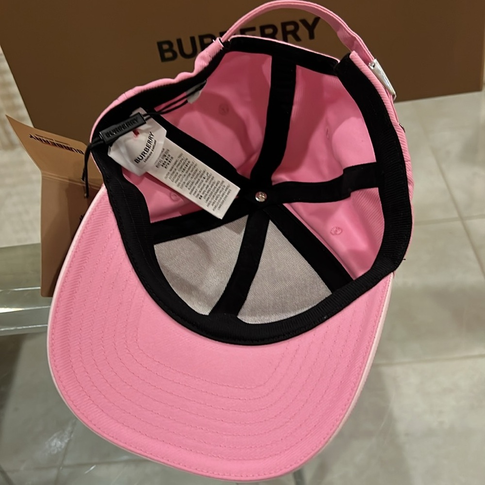 🔥🔥🔥Authentic Burberry Bowling Burberry Horseperry  Motif Baseball Cap - Picture 6 of 9